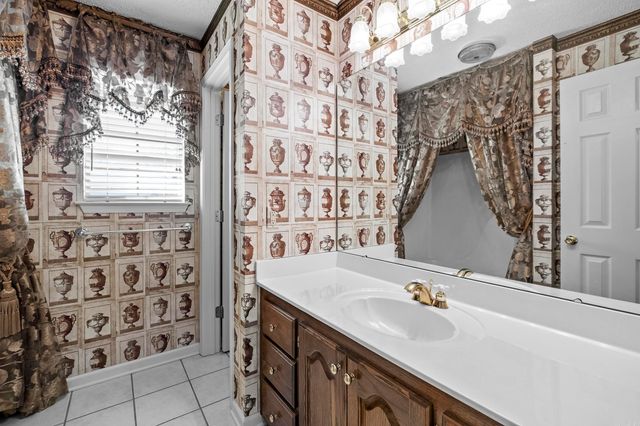 25 Wildwood Dr, Cabot, AR 72023