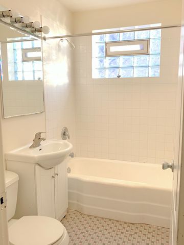 309 Sherman Avenue 2A, Evanston, IL 60202