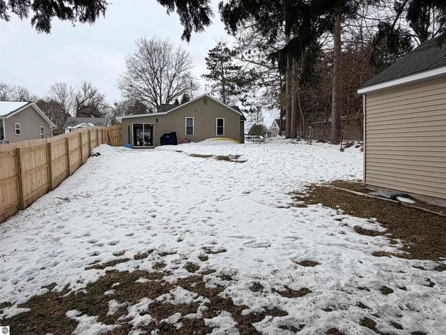 246 Robertson Street, Cadillac, MI 49601