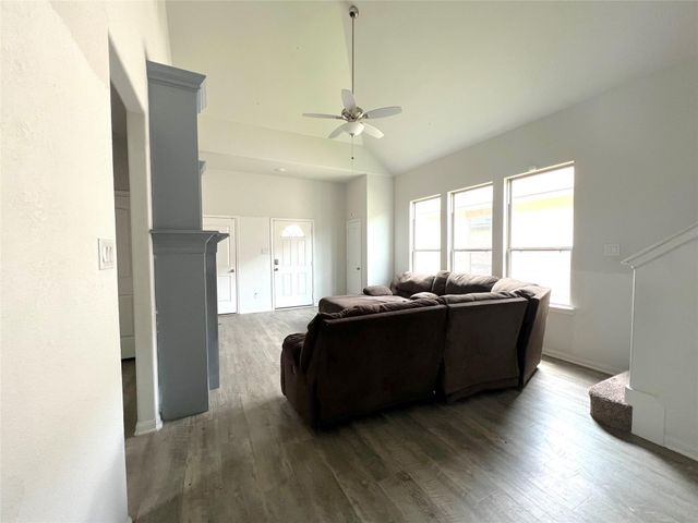14211 Grand Hills Drive, Conroe, TX 77303