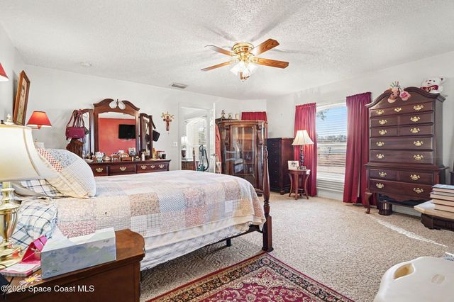 598 Gantry Street SW, Palm Bay, FL 32908