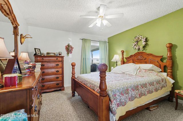 598 Gantry Street SW, Palm Bay, FL 32908