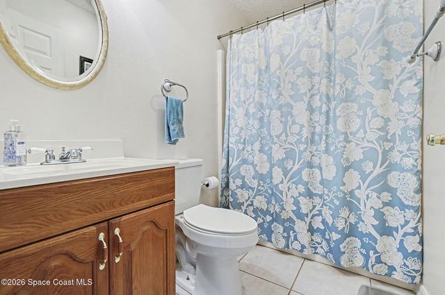 598 Gantry Street SW, Palm Bay, FL 32908