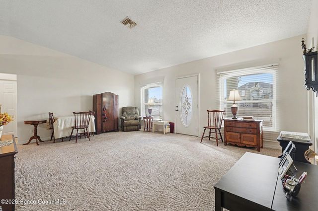 598 Gantry Street SW, Palm Bay, FL 32908