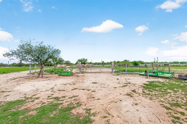 12893 Fm 1887 Road, Hempstead, TX 77445