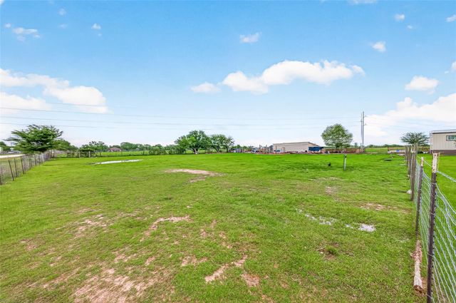 12893 Fm 1887 Road, Hempstead, TX 77445