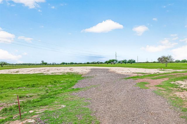 12893 Fm 1887 Road, Hempstead, TX 77445