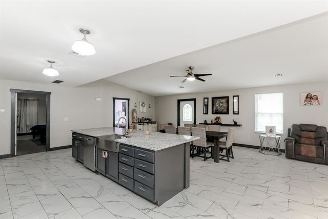 3316 N Jeanette St, Wichita, KS 67204