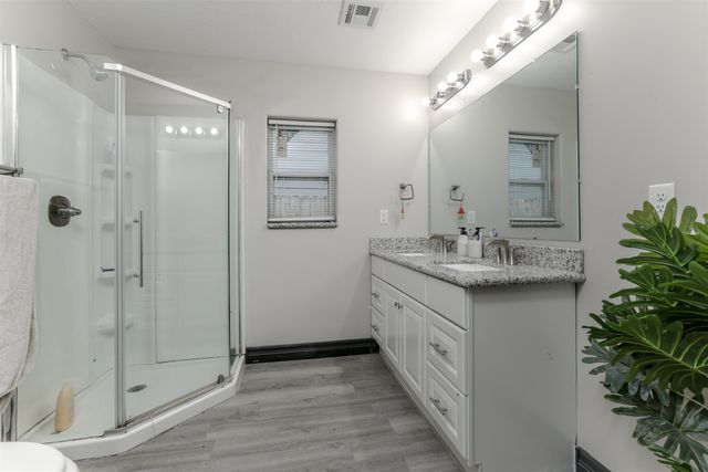 3316 N Jeanette St, Wichita, KS 67204