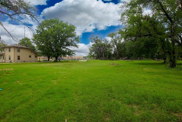 3316 N Jeanette St, Wichita, KS 67204