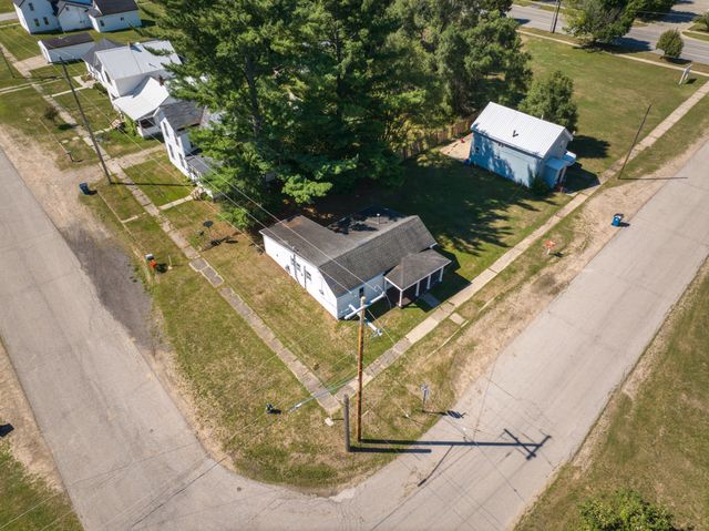 116 E 8th Street, Evart, MI 49631
