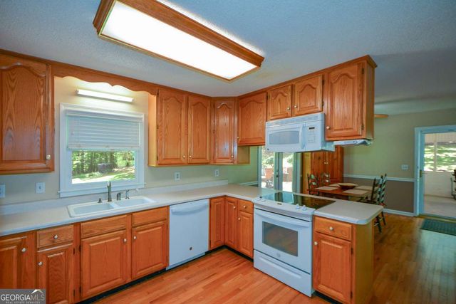 41 Clark Station Road, Jasper, GA 30143
