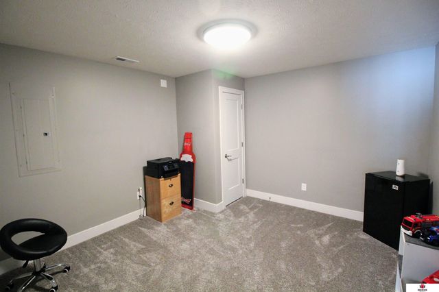 1655 NW 51St Street, Lincoln, NE 68528