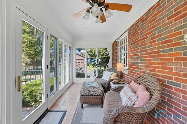 4028 Brookside, Ottawa Hills, OH 43606