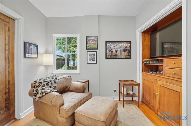 4028 Brookside, Ottawa Hills, OH 43606