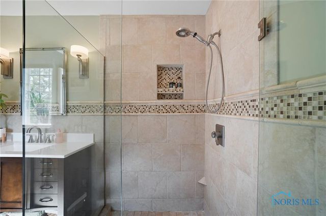 4028 Brookside, Ottawa Hills, OH 43606