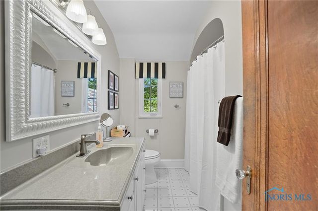 4028 Brookside, Ottawa Hills, OH 43606