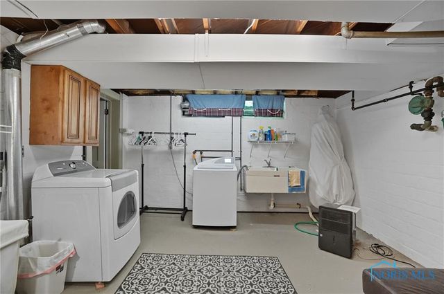 4028 Brookside, Ottawa Hills, OH 43606