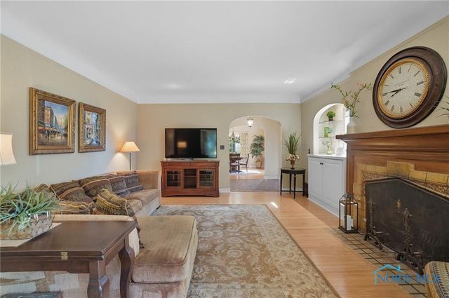 4028 Brookside, Ottawa Hills, OH 43606