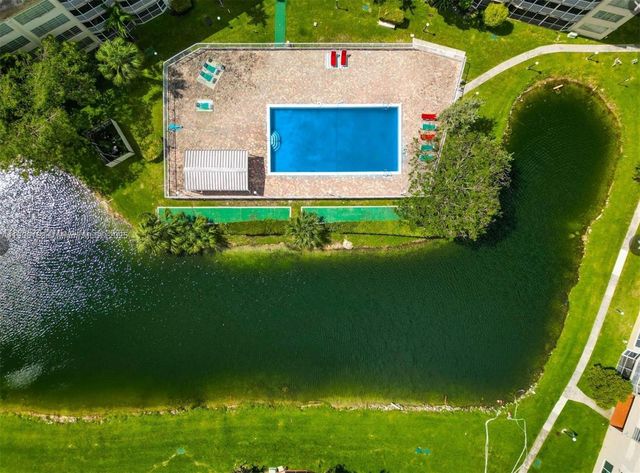 1700 NE 191st St 111, Miami, FL 33179