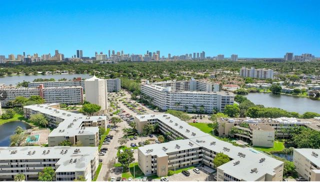 1700 NE 191st St 111, Miami, FL 33179