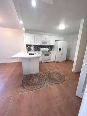 1700 NE 191st St 111, Miami, FL 33179