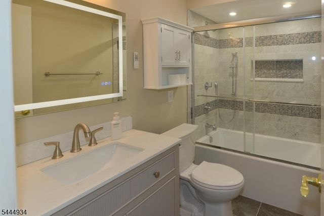 308 Federal Hill Rd 308, Pompton Lakes Boro, NJ 07442