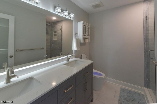 308 Federal Hill Rd 308, Pompton Lakes Boro, NJ 07442