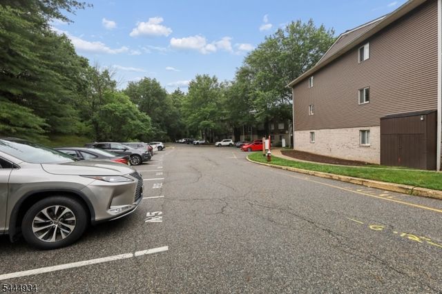 308 Federal Hill Rd 308, Pompton Lakes Boro, NJ 07442