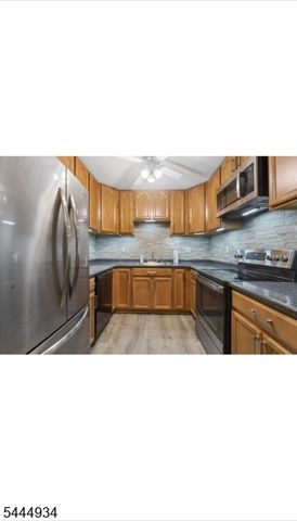 308 Federal Hill Rd 308, Pompton Lakes Boro, NJ 07442