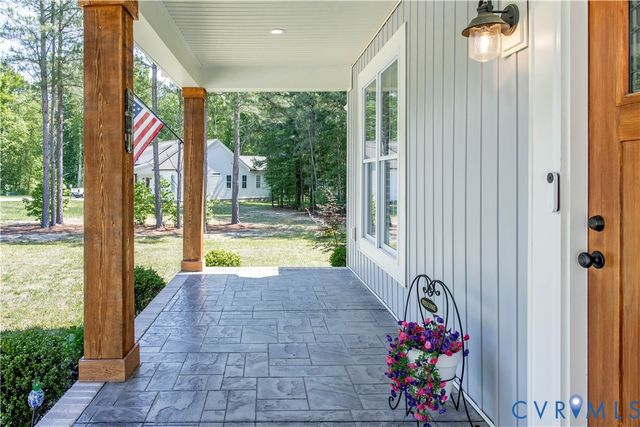 19619 Turkey Run Ct, Dinwiddie, VA 23841