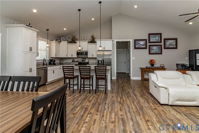 19619 Turkey Run Ct, Dinwiddie, VA 23841
