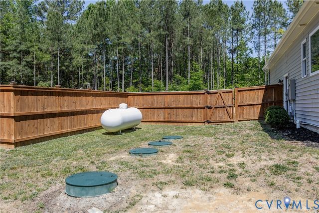 19619 Turkey Run Ct, Dinwiddie, VA 23841