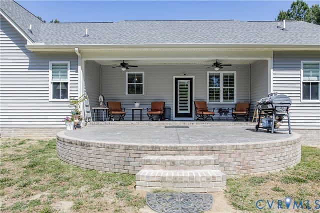 19619 Turkey Run Ct, Dinwiddie, VA 23841