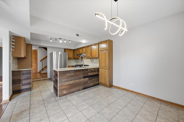1636 Wildwood Lane, Darien, IL 60561