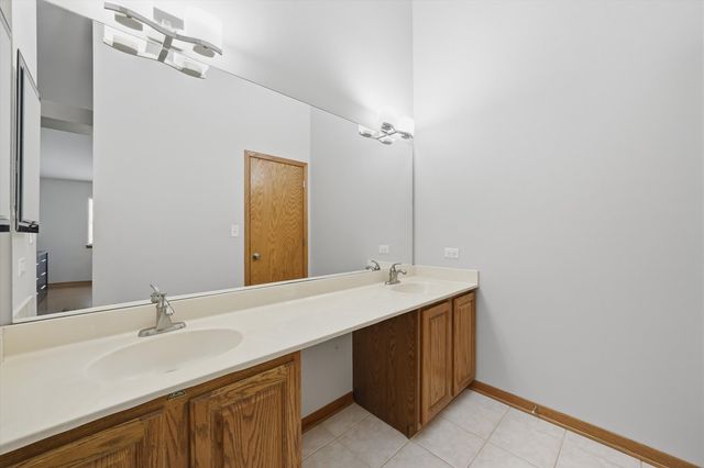 1636 Wildwood Lane, Darien, IL 60561