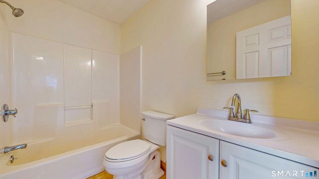 223 Walek Farms Road, Manchester, CT 06040