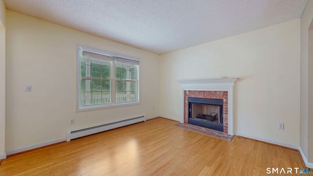 223 Walek Farms Road, Manchester, CT 06040