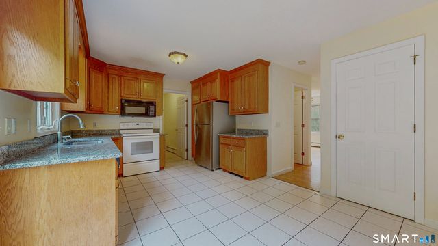 223 Walek Farms Road, Manchester, CT 06040