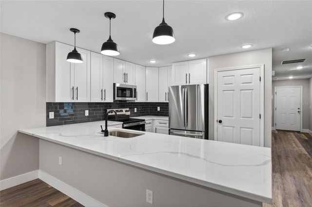 32635 VISTA AVENUE, Leesburg, FL 34788