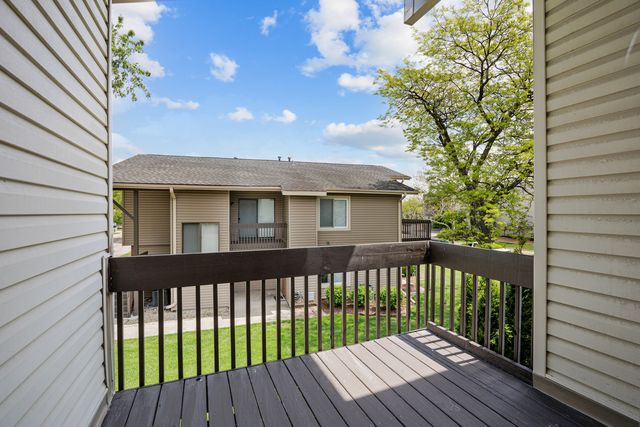 7557 BRISTOL Lane 1, Hanover Park, IL 60133