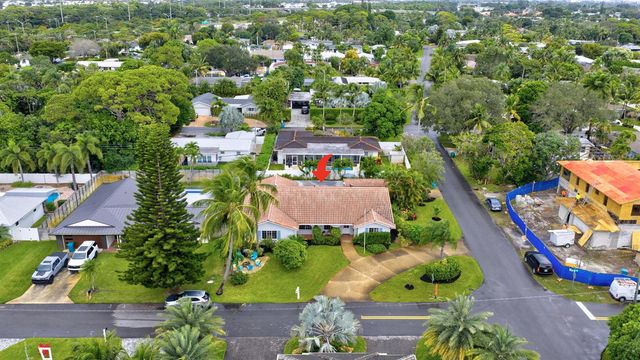 903 SW 28th Avenue, Boynton Beach, FL 33435