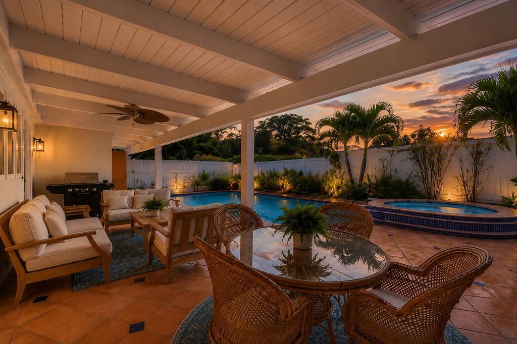 903 SW 28th Avenue, Boynton Beach, FL 33435