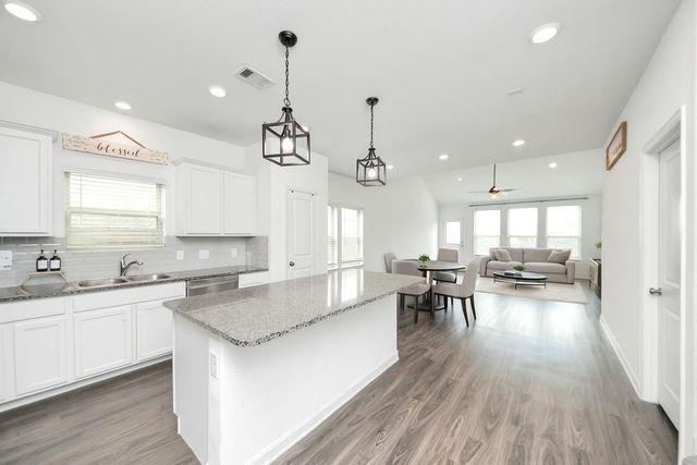 1006 Breech Drive, Crosby, TX 77532