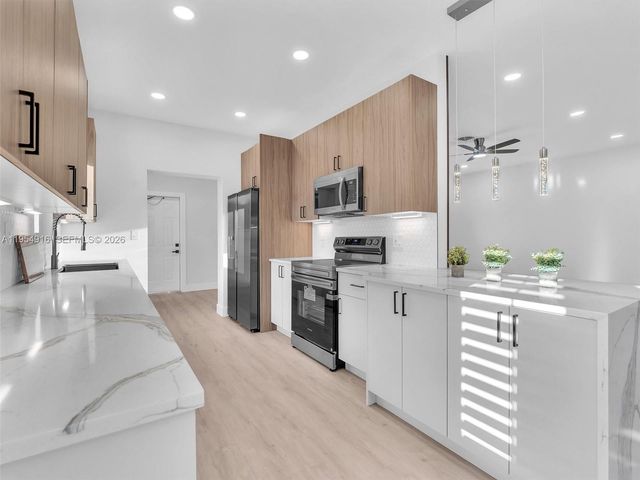 2144 NE 61st Ct, Fort Lauderdale, FL 33308