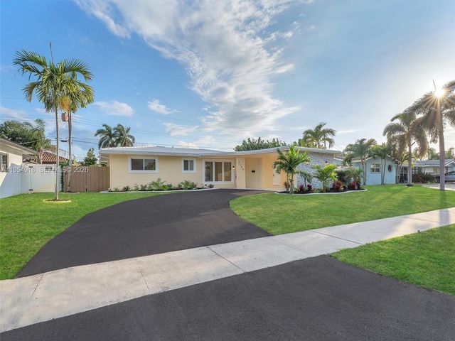 2144 NE 61st Ct, Fort Lauderdale, FL 33308