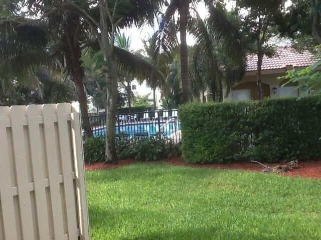 101 Lake Monterey Circle, Boynton Beach, FL 33426