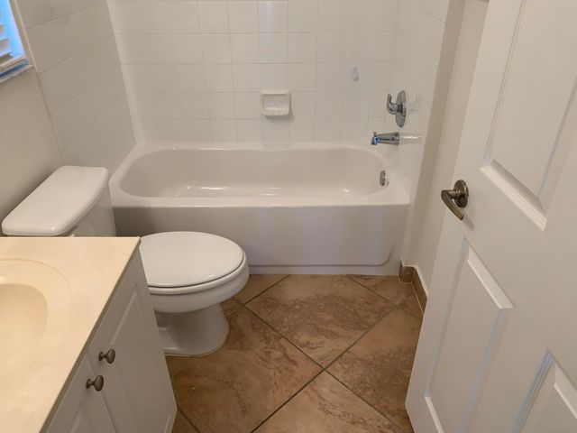 101 Lake Monterey Circle, Boynton Beach, FL 33426