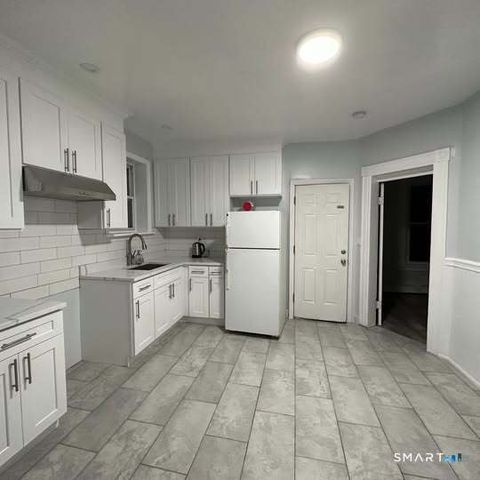 178 Clarence Street 2, Bridgeport, CT 06608