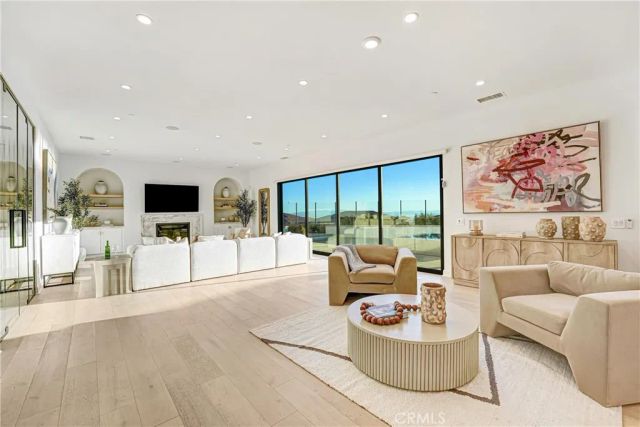 20446 W Albion, Porter Ranch, CA 91326